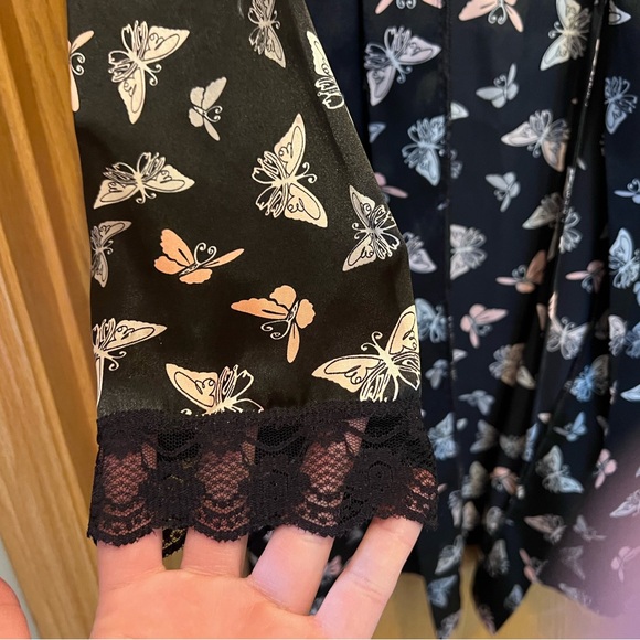 Women’s silk bath robe - Picture 3 of 4